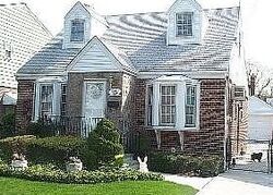 Short-sale in  WINTHROP ST New Hyde Park, NY 11040