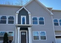Short-sale in  ELAINE TER Union, NJ 07083