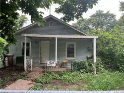 Short-sale Listing in S BROOKSIDE AVE INDEPENDENCE, MO 64052