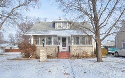 Short-sale Listing in 1ST AVE SW FOREST LAKE, MN 55025