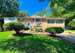 Short-sale in  CRESTWOOD AVE N Brandywine, MD 20613