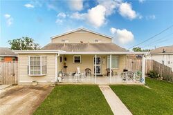 Short-sale in  CYNTHIA DR Metairie, LA 70003