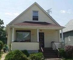 Short-sale in  S LOWE AVE Chicago, IL 60628