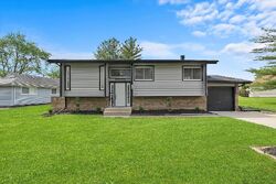 Short-sale in  MONTMARTE AVE Hazel Crest, IL 60429