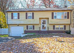 Short-sale in  LINWOOD DR Bloomfield, CT 06002