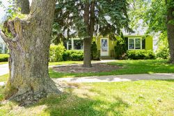 Short-sale in  E THACKER ST Des Plaines, IL 60016
