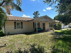 Short-sale in  CITRUS PARK BLVD Fort Pierce, FL 34951
