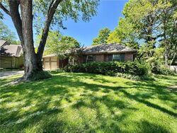  Somerset Dr, Overland Park KS