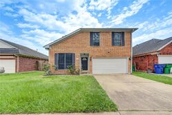 Short-sale in  N Ranch House Rd Angleton, TX 77515