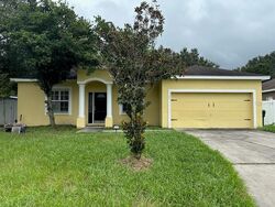 Short-sale in  Song Sparrow Ct Lakeland, FL 33811
