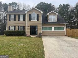 Short-sale in  Briar Knoll Rd Lithonia, GA 30058