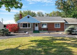 Short-sale in  Mullen Dr Schenectady, NY 12306