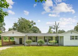 Short-sale in  S SATSUMA RD Livingston, LA 70754