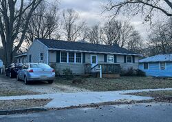 Short-sale in  BENTLEY RD Clementon, NJ 08021