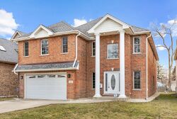 Short-sale in  GREENLEAF AVE Des Plaines, IL 60018