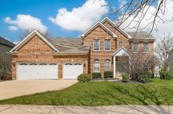 Short-sale in  LANDSDOWN AVE Naperville, IL 60564