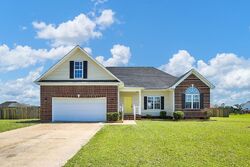 Short-sale in  GRANGER RD Raeford, NC 28376