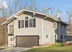 Short-sale in  CZACKI ST Lemont, IL 60439