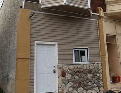 Short-sale in  N 60TH ST Philadelphia, PA 19151