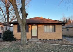 Short-sale in  CURSON DR Toledo, OH 43612