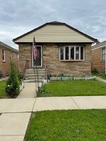 Short-sale in  LYNDALE ST River Grove, IL 60171