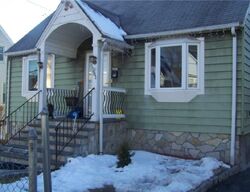 Short-sale in  LOCKWOOD AVE Stamford, CT 06902