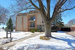 Short-sale in  COLONY WAY E Minneapolis, MN 55435