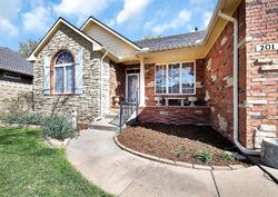 Short-sale in  S Bordeulac St Wichita, KS 67230