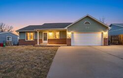 Short-sale in  Elm St Bennett, CO 80102
