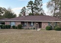 Short-sale in  Southeast Cir Hattiesburg, MS 39402